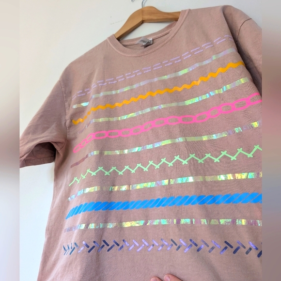 OKAYOK Iridescent Squiggles Dusty Rose Boxy Tee (M) - Picture 2 of 14